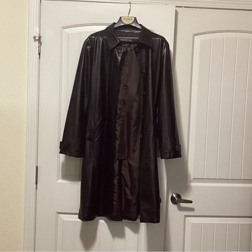 Womens FU DA  New York faux jacket in dark brown alligator pattern. Size XL